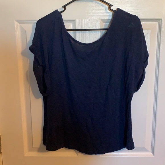 Xhilaration Flowy Navy Blue Shirt. Size Medium. - Picture 4 of 4